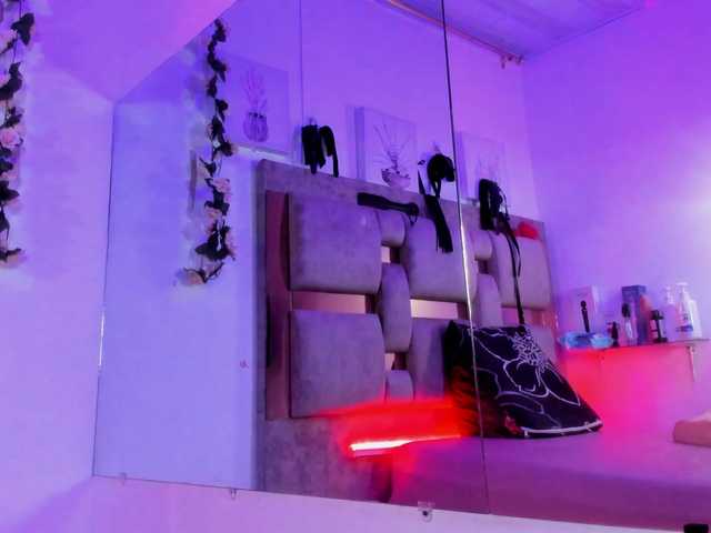 Natasha-Adams webcam