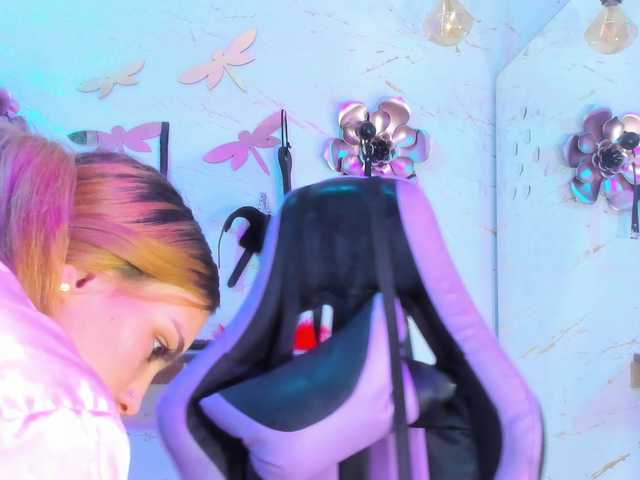 Natasha-Adams's BongaCams show and profile