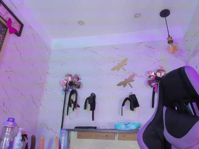 Natasha-Adams's BongaCams show and profile