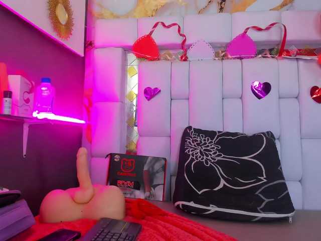 Natasha-Adams's BongaCams show and profile