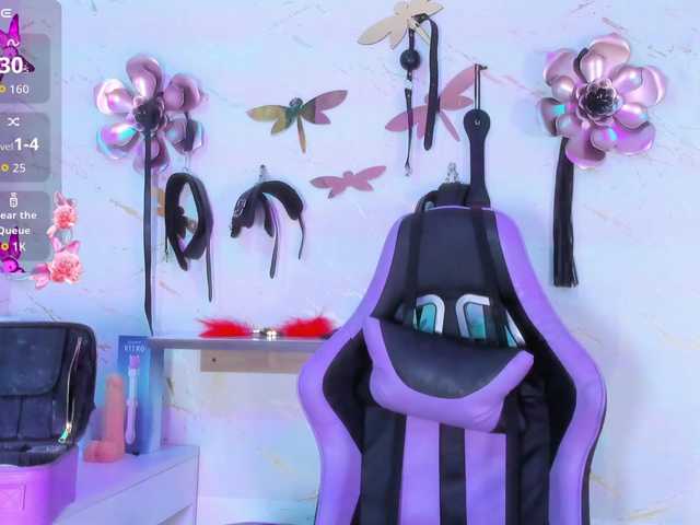 le modèle Natasha-Adams est en webcam porno dans un show sur le site bongacams, il possède les tags suivants: Latino/Hispanic,Blonde,Shaved