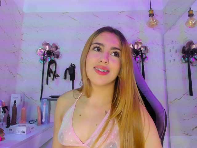 Natasha-Adams's BongaCams show and profile