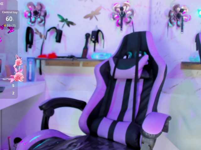 Natasha-Adams's BongaCams show and profile