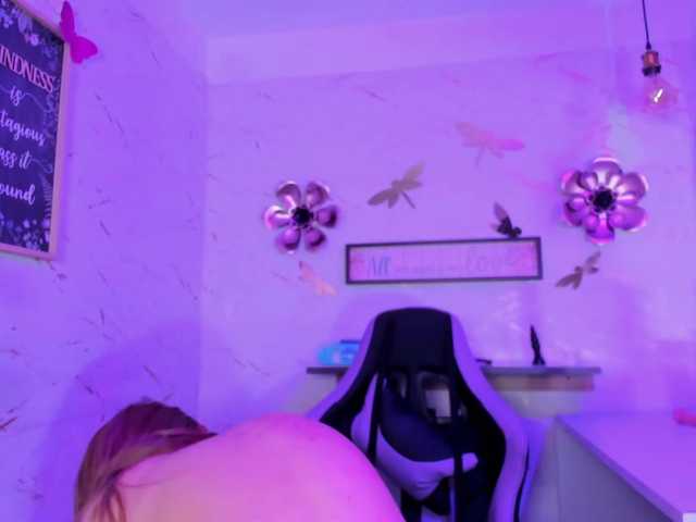 Natasha-Adams's BongaCams show and profile