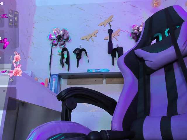 Natasha-Adams's BongaCams show and profile