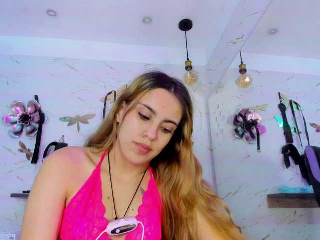 Natasha-Adams's BongaCams show and profile