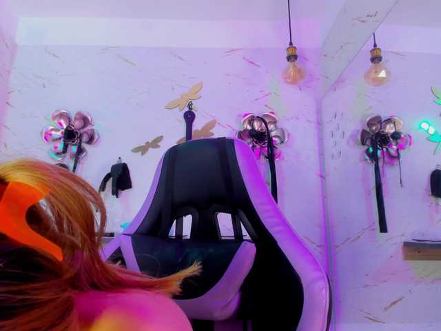 Natasha-Adams's BongaCams show and profile