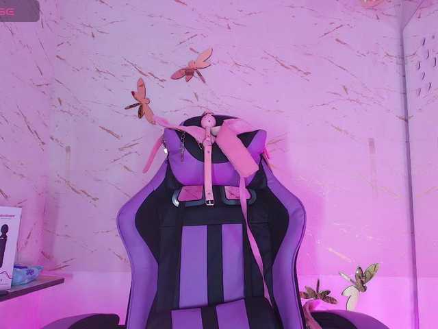 Natasha-Adams's BongaCams show and profile