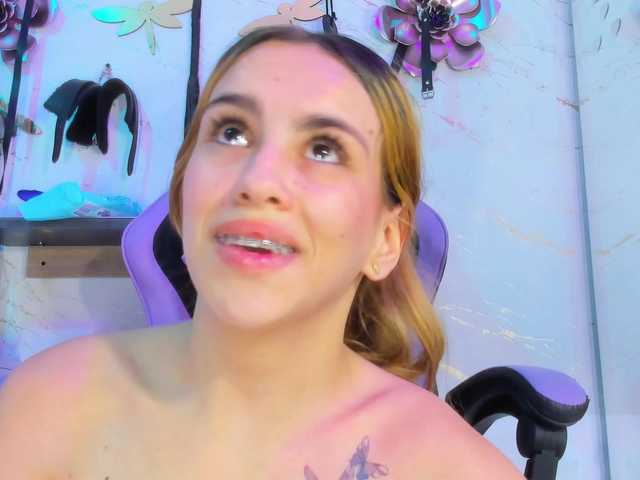 Natasha-Adams's BongaCams show and profile