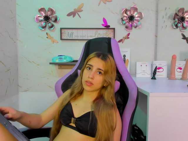 Natasha-Adams's BongaCams show and profile