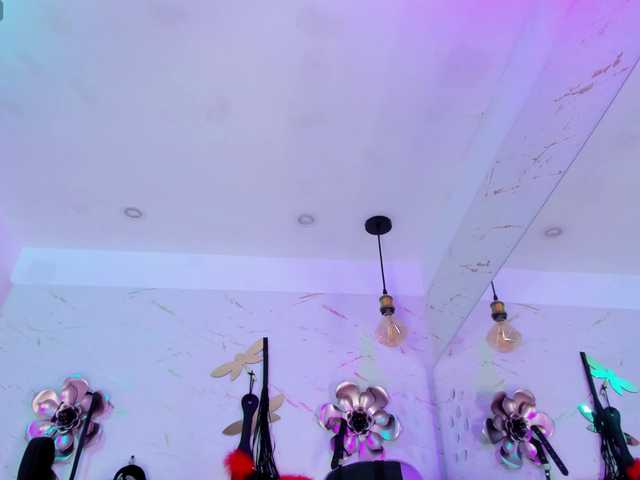 Natasha-Adams's BongaCams show and profile