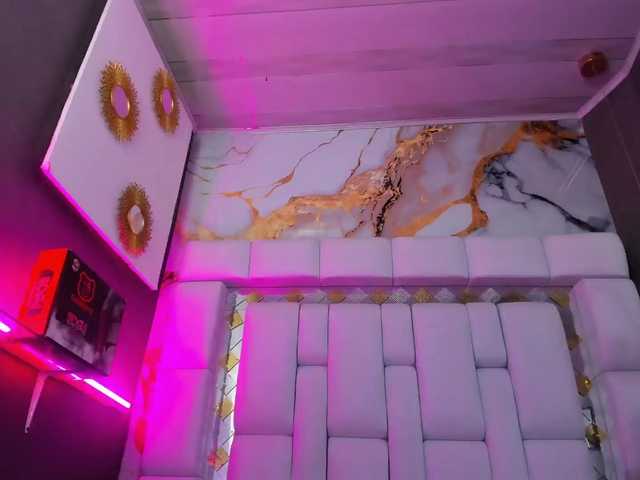 Natasha-Adams's BongaCams show and profile