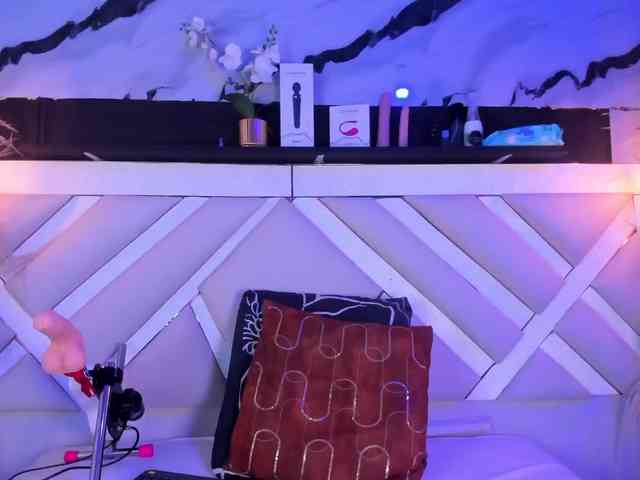 Natasha-Adams webcam