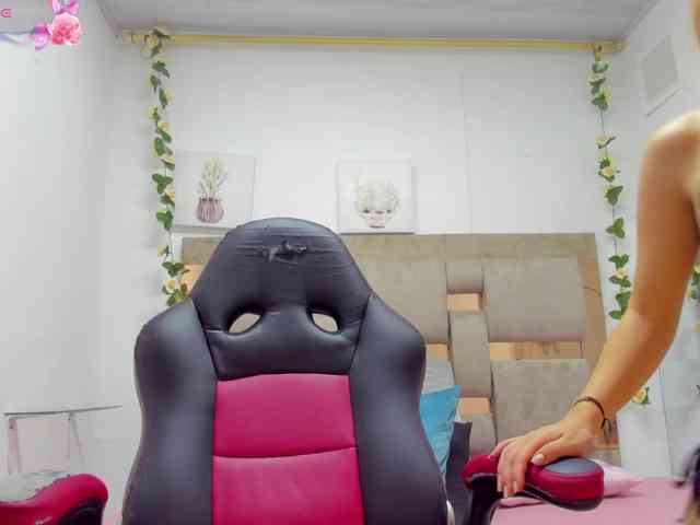 Natasha-Adams webcam