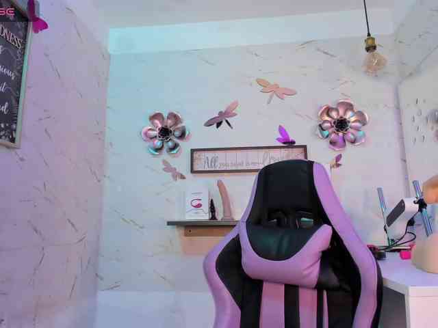 Natasha-Adams webcam