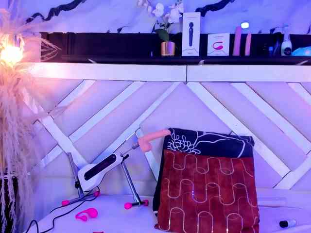 Natasha-Adams Natasha-Adams