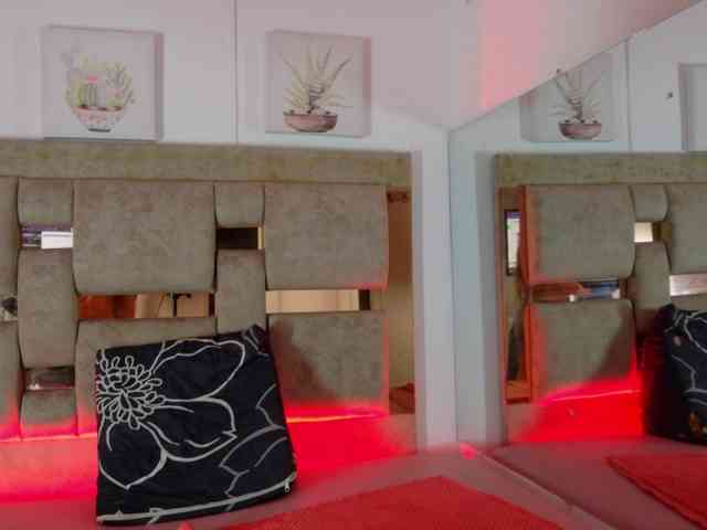 Natasha-Adams webcam