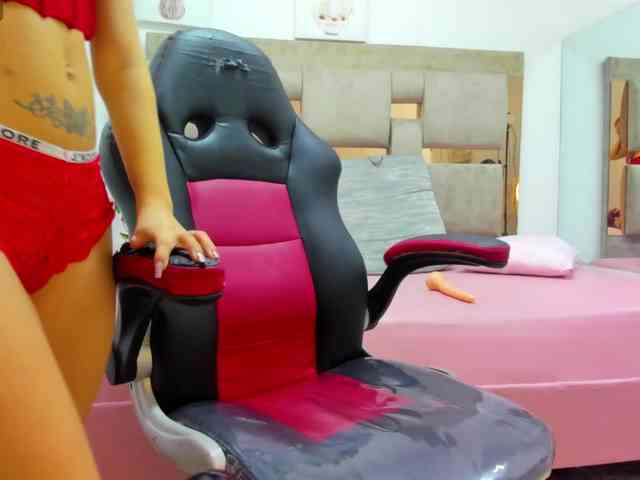 Natasha-Adams webcam