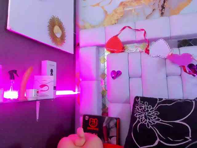 Natasha-Adams webcam