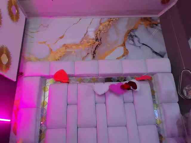 Natasha-Adams webcam