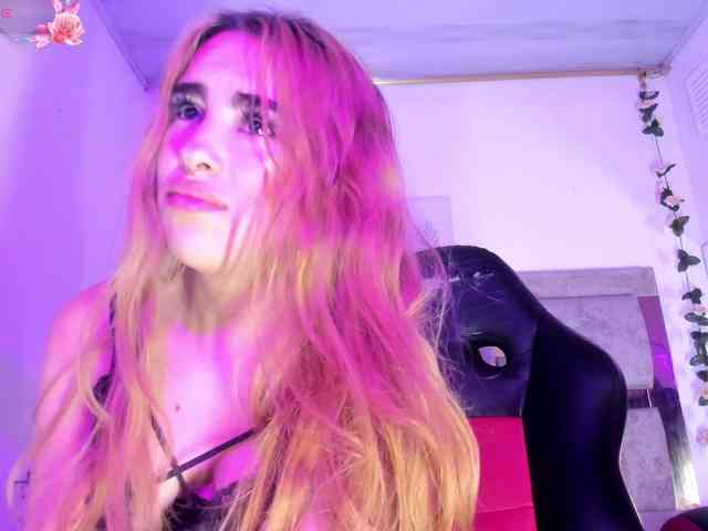 Natasha-Adams webcam