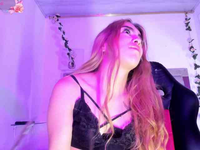 Natasha-Adams webcam