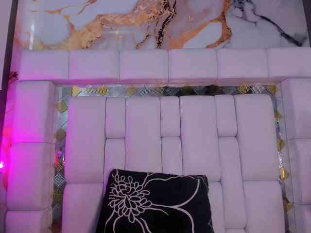 Natasha-Adams Natasha-Adams