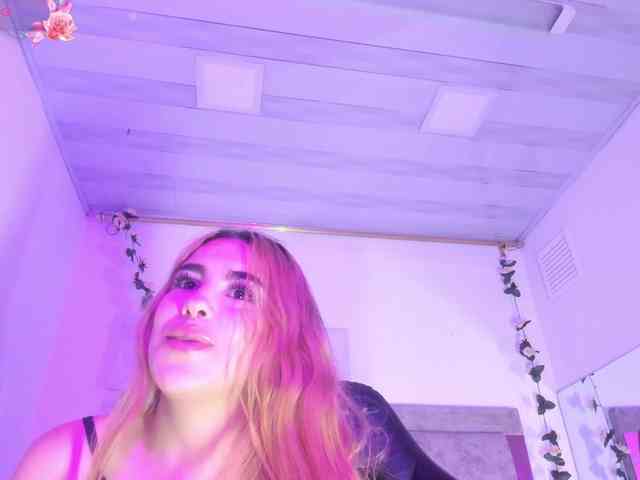 Natasha-Adams webcam