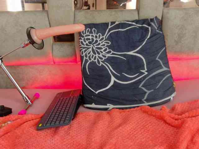 Natasha-Adams webcam