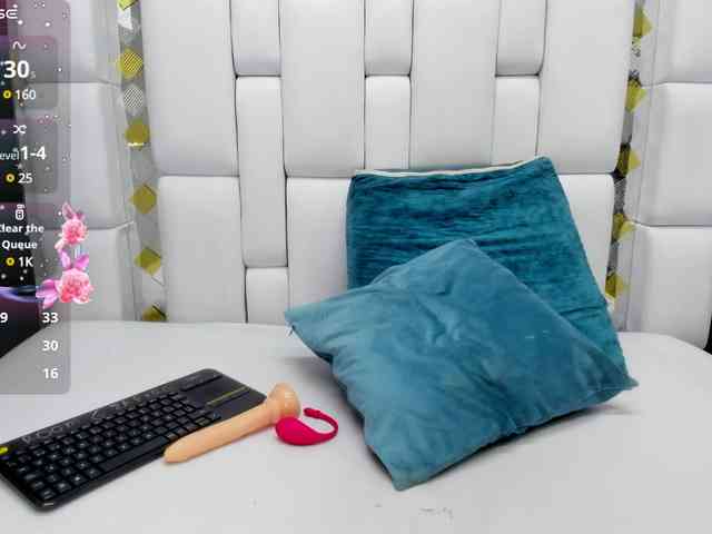 Natasha-Adams webcam
