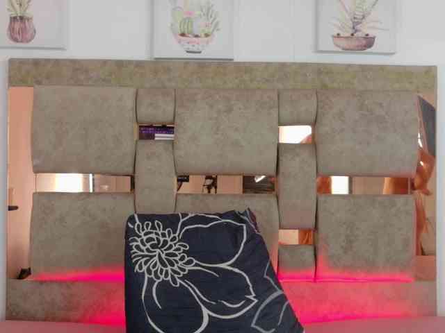 Natasha-Adams webcam