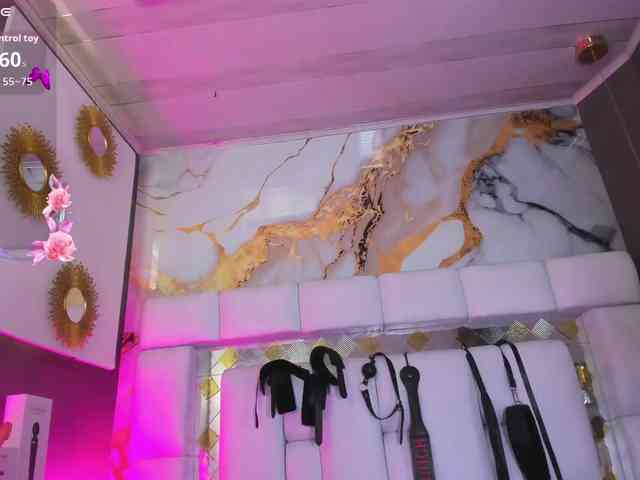 Natasha-Adams Natasha-Adams