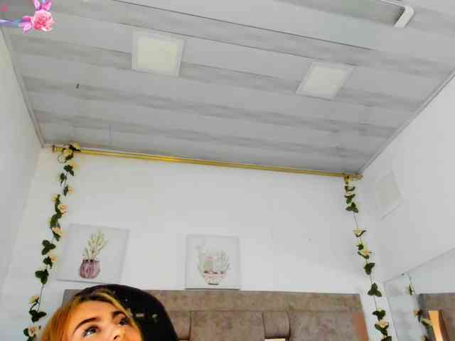 Natasha-Adams webcam