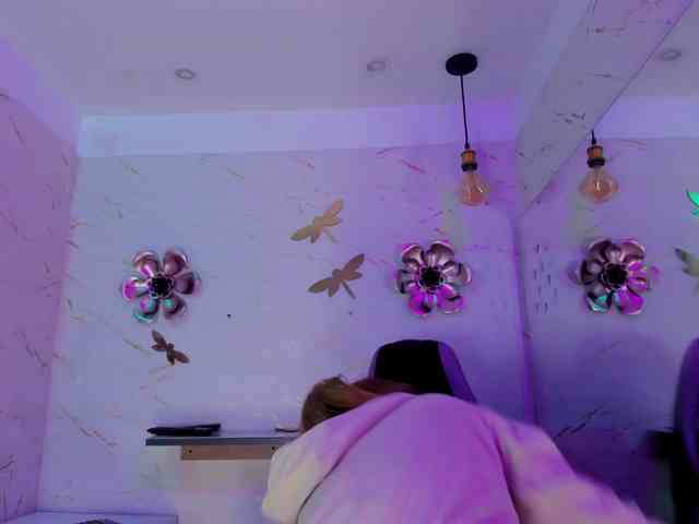 Natasha-Adams webcam