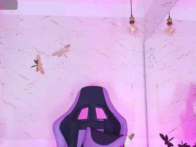 Natasha-Adams Natasha-Adams