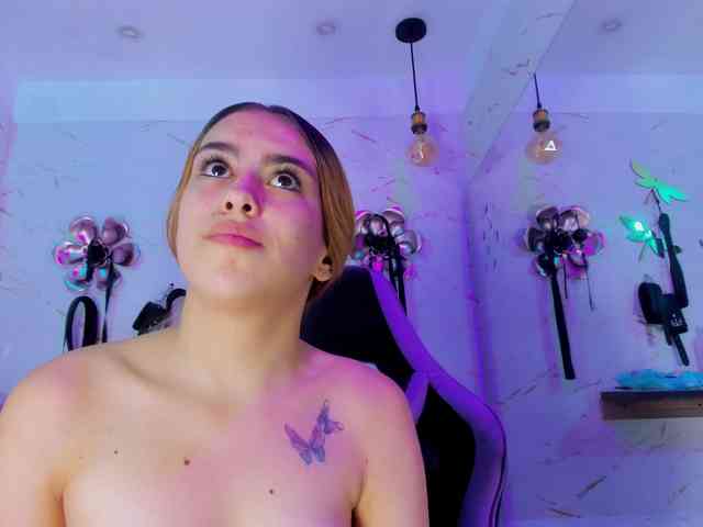 Natasha-Adams webcam