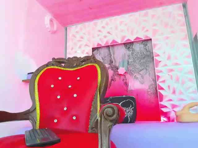 Natasha-Adams Natasha-Adams