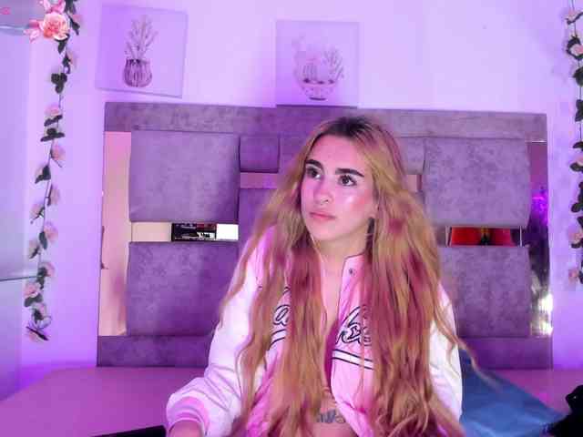 Natasha-Adams webcam