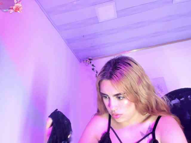 Natasha-Adams webcam