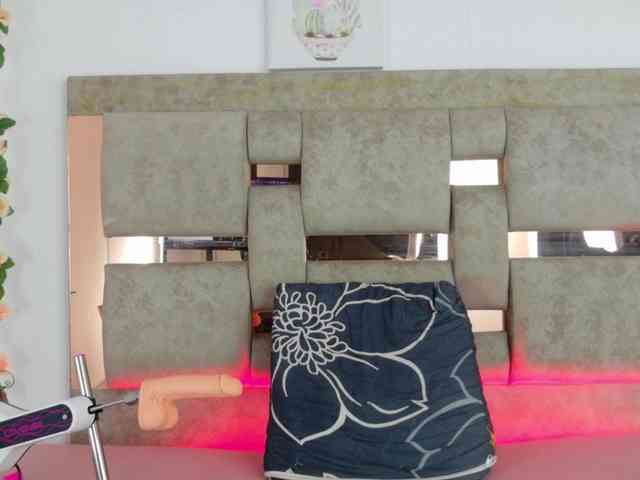 Natasha-Adams webcam