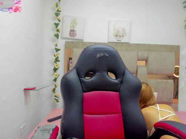 Natasha-Adams webcam