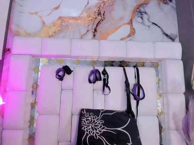 Natasha-Adams webcam