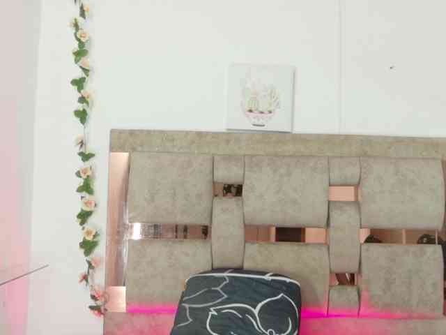 Natasha-Adams webcam