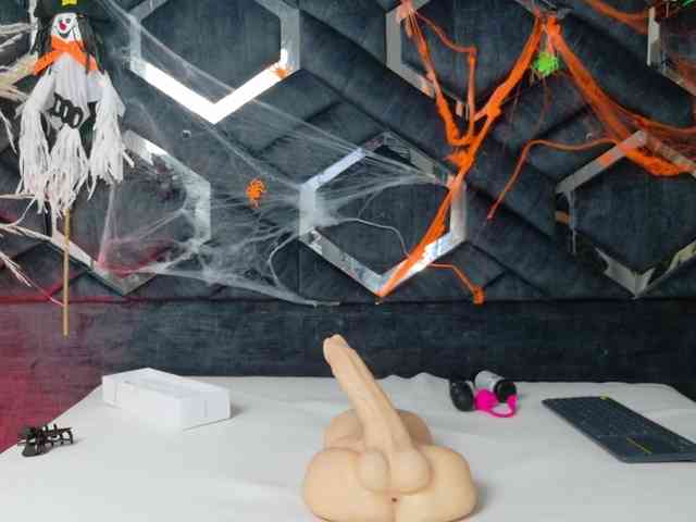 Natasha-Adams webcam