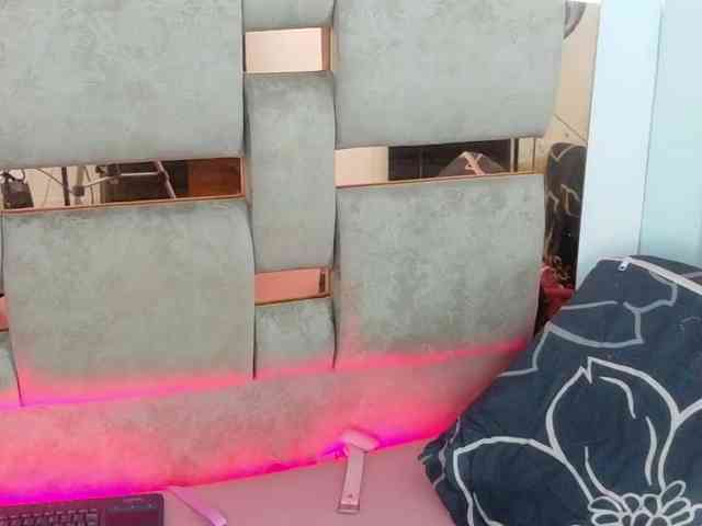 Natasha-Adams Natasha-Adams