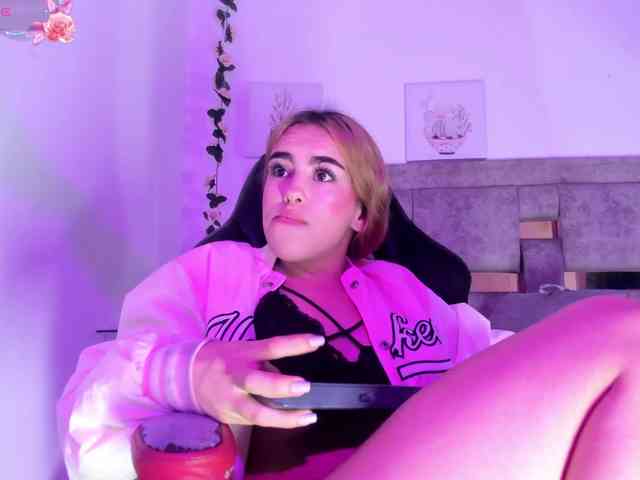 Natasha-Adams webcam
