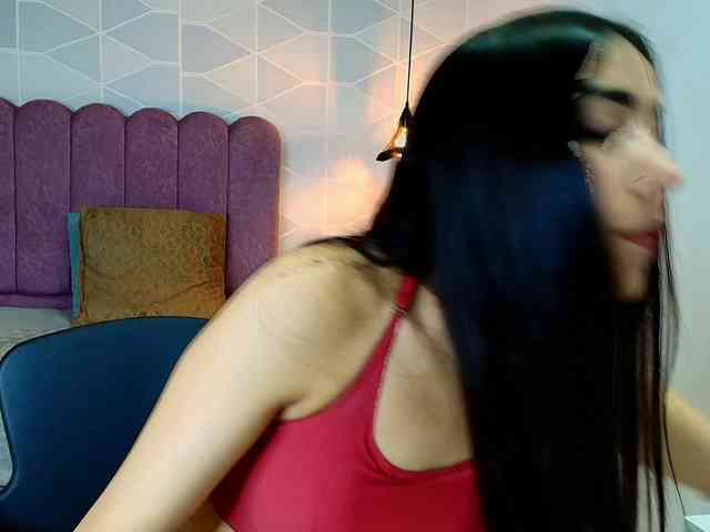 Aly-Loving webcam