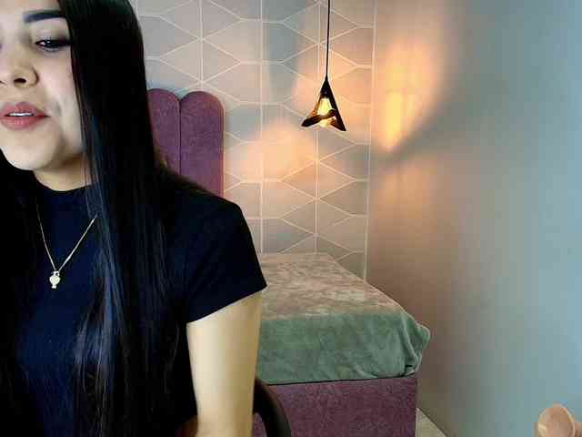 Aly-Loving webcam