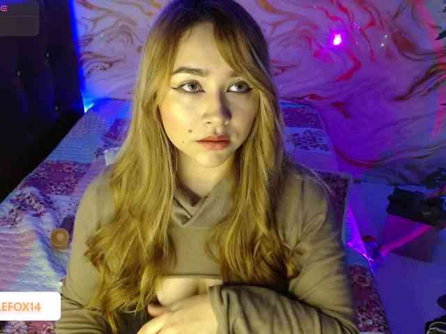 Valeryfoxx1 webcam