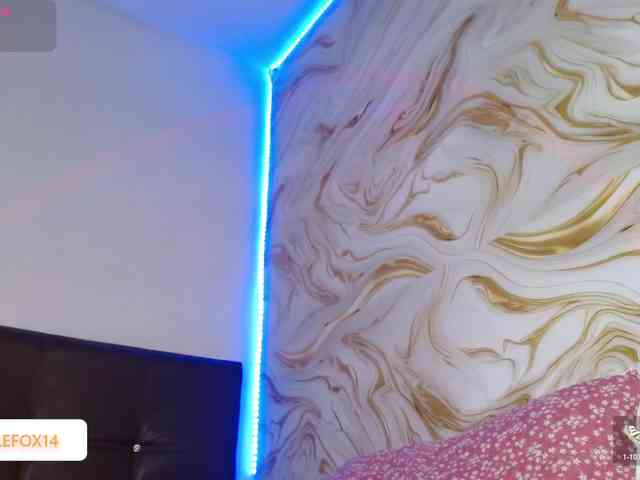 Valeryfoxx1 webcam